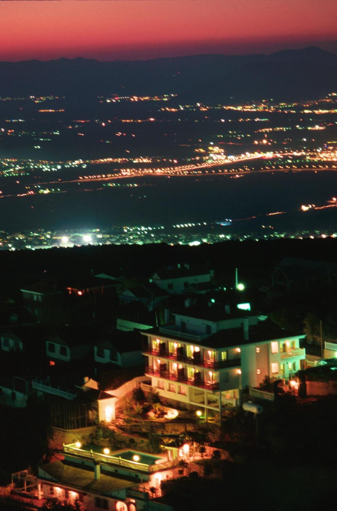 Apartamentos Turísticos Cumbres Verdes La Zubia  Bagian luar foto