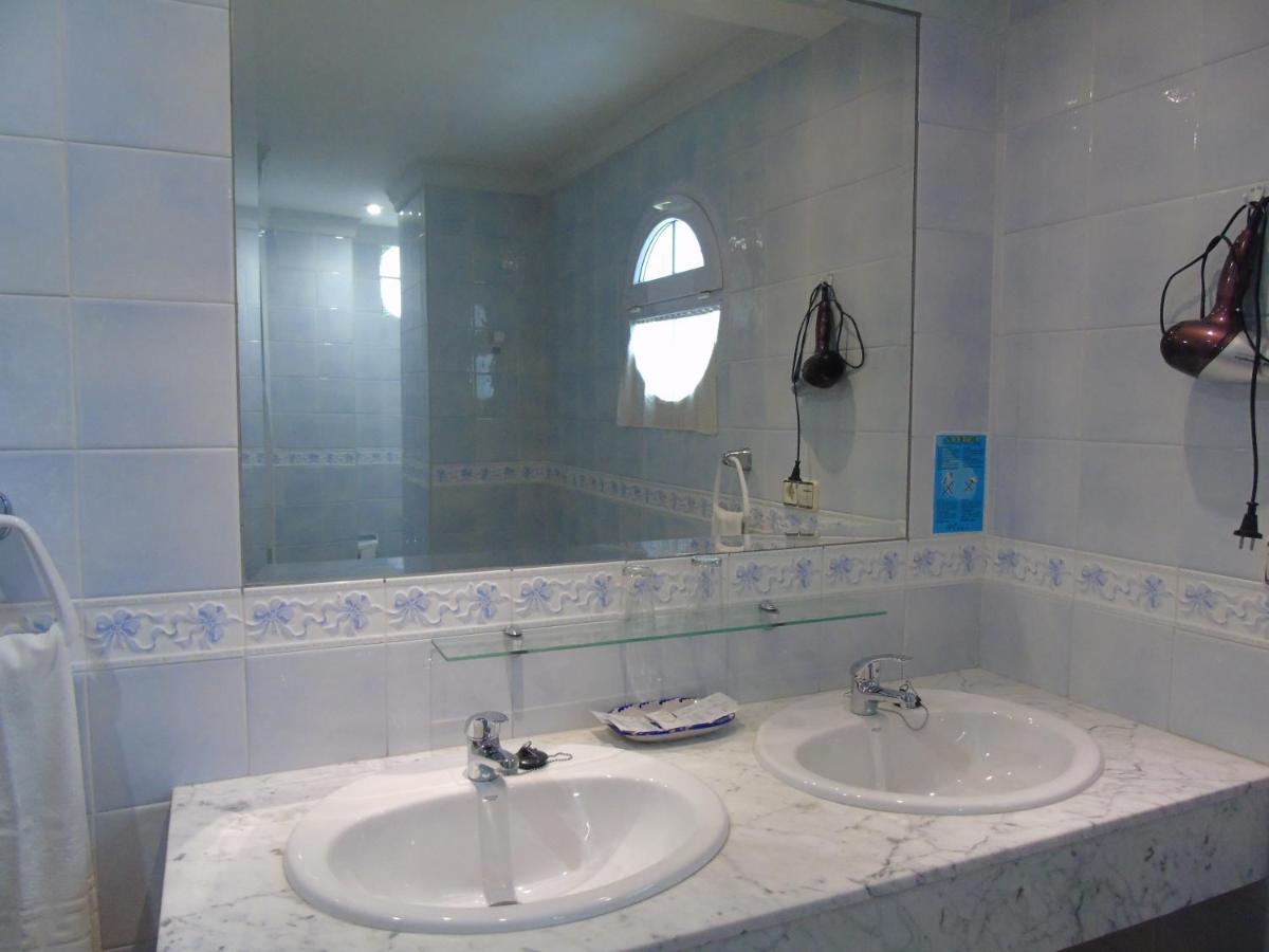 Apartamentos Turísticos Cumbres Verdes La Zubia  Bagian luar foto