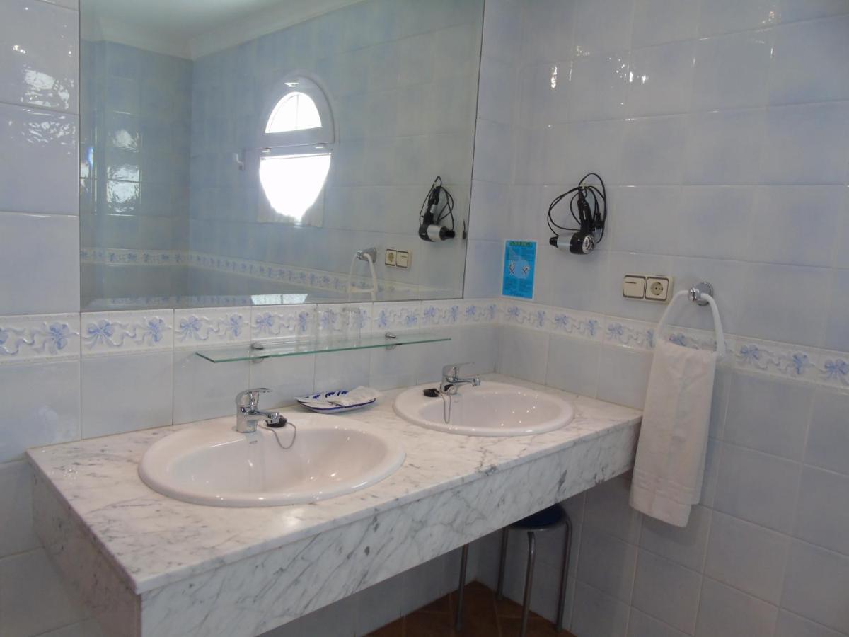 Apartamentos Turísticos Cumbres Verdes La Zubia  Bagian luar foto